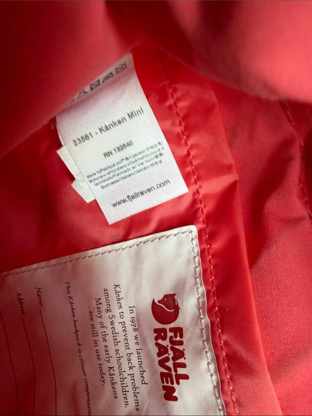 Fjallraven Kanken Mini Backpack in Bright Pink